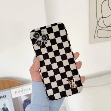 VINTAGE CHECKERED ELLE (BLK) - EliteCaseHub